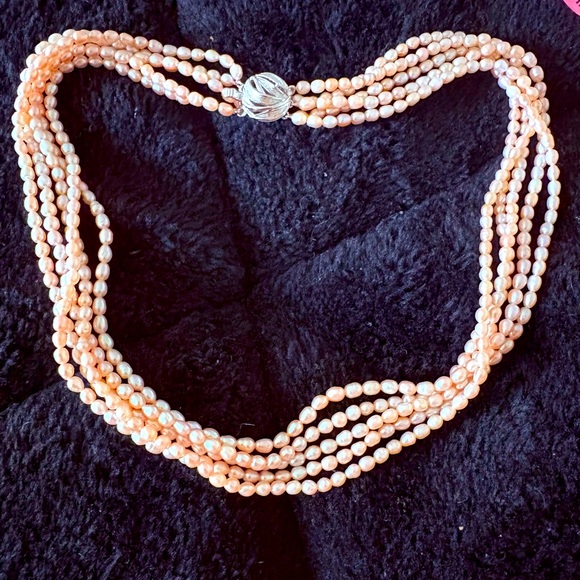 Baby Akoya Elegant Necklace